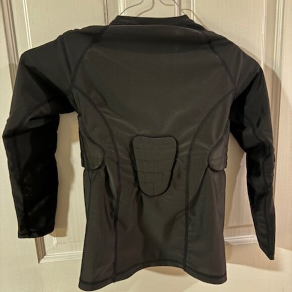 TUOY Youth Padded Chest Baseball/Football Rib Protector Shirt- Black long sleeve - Picture 4 of 7